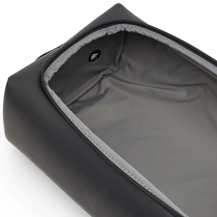 J.Lindeberg Golf Shoe Bag 4 J.Lindeberg Golf Shoe Bag - Image 4