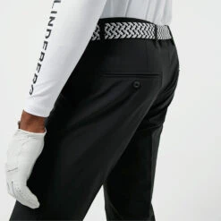 J.Lindeberg Ellott Golf Trouser 11 J.Lindeberg Ellott Golf Trouser -Golf Promotion Store J.Lindeberg Ellott Golf Pant TRLIN031 GMPA06346 9999 34 32 Model 3